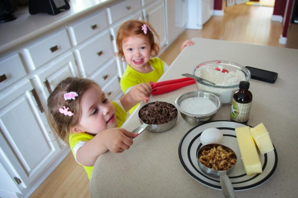 Kids In The Kitchen: Measuring Chocolate Chips