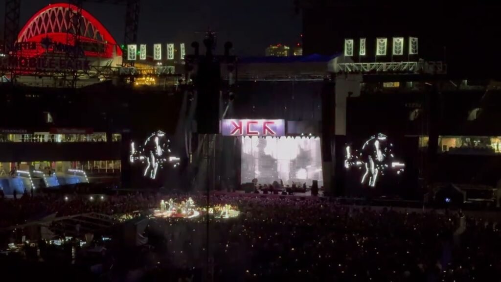 Polaris Festival live broadcast on Victoria's Harbour with large stage screens and city lights.